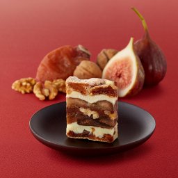 【極上のスイーツ】～五感で味わう、贅沢な大人チョコレート～干柿と胡桃と無花果のミルフィーユ 6個入＊風呂敷包みも対応可能です。