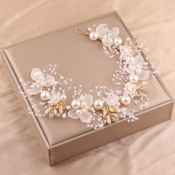 ヘッドバンド ウェディング ヘッドドレス ジュエリー アクセサリー 髪飾り 頭飾り おしゃれ 花嫁 髪留めピアノ 発表会 パーディー 演奏会 フォーマル 入園式 結婚