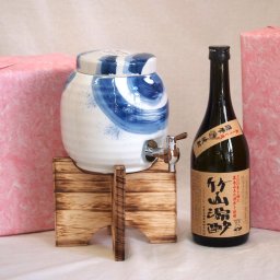 国産有田焼 焼酎サーバー1500cc木代付セット(14.5×15.5cm 1.1kg)小正醸造 薩摩芋焼酎竹山源酔 (鹿児島県) 720ml