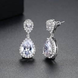 ピアス 両耳用 キュービックジルコニア ホワイト 真鍮 シルバー スタッド 揺れる ゆれる ぶら下がり 上品 エレガント 大人 おしゃれ きれいめ e14031002