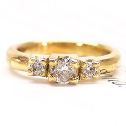 ベビーリング ダイヤモンド 0.05ct 4月誕生石 18金 18k k18 イエローゴールド ホワイトゴールド ペンダント トップ 出産祝い 誕生祝い 記念品 名入れ 刻印 チェーン レディース ジュエリー アクセサリー  プレゼント ギフト 人気 おすすめ 送料無料