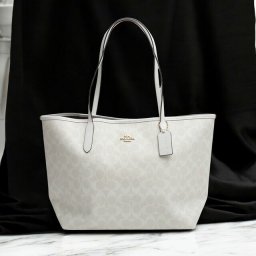 コーチ COACH CITY TOTE IN SIGNATURE CANVAS トートバッグ 5696-IMRFF レディース ホワイト