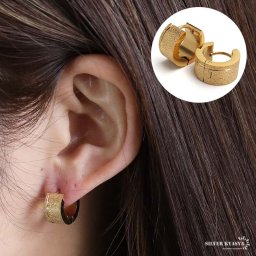 ステンレス フープピアス 太めピアス ゴールド ワイドピアス 幅広 シンプルピアス キラキラ 砂目 グリッターピアス ライン 両耳用2点 女性 レディース プチプラ 金属アレルギー対応 イヤリング