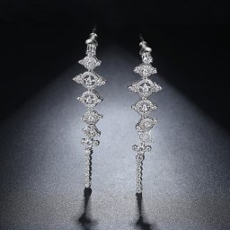 ピアス 両耳用 キュービックジルコニア ホワイト 真鍮 シルバー スタッド 揺れる ゆれる ぶら下がり ロング 上品 エレガント 大人 おしゃれ きれいめ e17081004