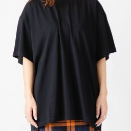 エムエム6 MM6 S52GC0246 S24312 Tシャツ レディース トップス メゾンマルジェラ 半袖 カットソー ロゴ刺繍 クルーネック カジュアル シンプル 春夏 コットン 綿 無地 オーバーサイズ ブラック S M L