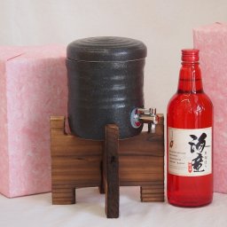 国産美濃焼 焼酎サーバー1200cc木代付セット(13.5×15.5cm 1.6kg)濱田酒造 本格芋焼酎 黒麹造り海童祝の赤 (鹿児島県) 720ml