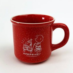 PEANUTS SNOOPY マグカップ Surprise!GIFT マグ 食器 インテリア雑貨 赤 グッズ  (MCOR)