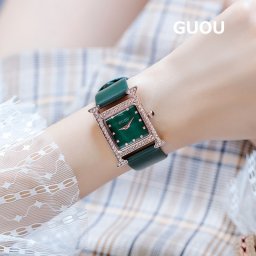 『 時計のプレゼントを贈る 』GUOU 腕時計 時計 レディース 女性用 ウォッチ 革ベルト クリスタル アクセサリー ラッピング無料 かわいい おしゃれ ゴールド ブレスレット 旅行 イベント カジュアル 通勤 通学 正方形 ダイヤモンド821402