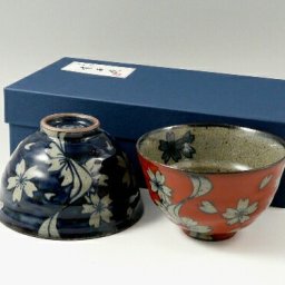 有田 波佐見焼 翔芳窯 桜流水 組茶碗 (夫婦茶碗)
