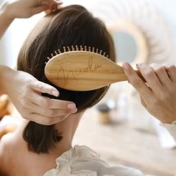 【名入れ】【オリジナル デザイン ヘアブラシ】オーダーメイド ファッションアクセサリー ヘアブラシ