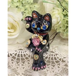 【おしゃれな招き猫】お座り招き猫：ブラック【デコレーション】座り お座り 猫 ねこ cat キャット 黒猫 デコレーション 置物 風水 まねきねこ ラインストーン キラキラ 商売繁盛 開店祝い 合格祈願 御祝 内祝 縁起物 誕生日 記念日 母の日 お祝い 贈り物 プレゼント ギフト 可愛い かわいい