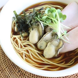 敬老の日 瀬戸内麺工房なか川 広島牡蠣醤油ラーメン4袋セット グルメ 人気 おすすめ ギフト 贈答 取り寄せ お取り寄せグルメ お取り寄せ 熨斗 のし 贈り物(代引不可)【送料無料】