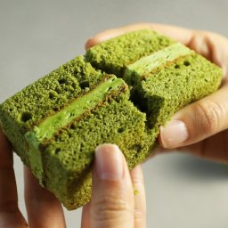 宇治抹茶サンド3個 【御祝い・誕生日】／ 抹茶ケーキ 抹茶スイーツ バタークリーム 和スイーツ 和風 焼き菓子 洋菓子 手土産 ご挨拶 感謝 御礼 結婚祝い 結婚内祝い 内祝い ふわふわ 濃厚 贅沢 特別 ご褒美 甘いもの好き 抹茶好き