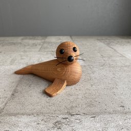 癒されます  Famale Seal 母親 アザラシ・木製