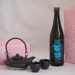 国産美濃焼 黒千代香2合セット2客ツル付(450g)井上酒造 本格麦焼酎 濃香百助 (大分県) 720ml