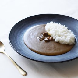 ブラッセリートモ ビーフカレー×6 送料無料 内祝い 肉 お返し お肉 敬老の日 誕生日 お祝い 結婚祝い 熨斗対応可