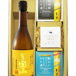 ★ 送料無料 ★ 富乃宝山 ( とみのほうざん )  720ml ＋ クリームチーズのみそ漬2種 + コンビーフセット【 9003 】【 芋焼酎・おつまみセット 】【 ハロウィン 贈り物 ギフト プレゼント 誕生日 結婚のお祝い 】