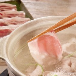 お歳暮 長野県産 信州SPF豚 しゃぶしゃぶ 300g 中元 歳暮 ギフト 贈り物 プレゼント お祝い 記念日 贈答 食べ物 豚肉 熨斗(代引不可)【送料無料】