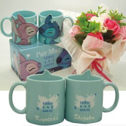 【数量限定特販】名入れディズニー スティッチ＆エンジェル LOVEマグカップ立体、今なら高級花束(オレンジに変更有り)プレゼント、、送料無料(沖縄・離島除く)、結婚祝い、結婚記念、母の日、父の日、敬老の日ギフトに、名入れは迫力満点のサンドブラスト彫刻  金色着色【RCP】
