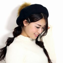 レディース ベレー帽 ベレー ポンポン ファー 帽子 黒 ポンポンベレー ブローチ ふわふわファー 取り付け レディースベレー フリーサイズ ブラック ladies クリスマス ギフト包装 ラッピング 母の日