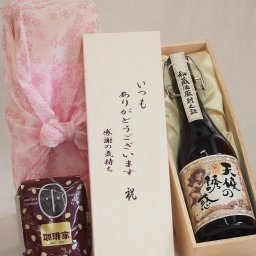 贈り物いつもありがとう木箱と珈琲豆セットオススメ珈琲豆(特注ブレンド200g)西酒造 日本芋焼酎 秘蔵酒厳封之証天使の誘惑 (鹿児島県) 720ml