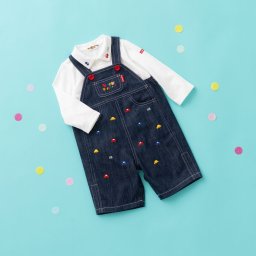 ミキハウスホットビスケッツ　デニム素材 くるまの刺繍 オーバーオールギフトセット＜BOX付き＞　ギフトラッピング　出産祝い　誕生日　お祝い　入園祝い　キッズ服　ベビー服