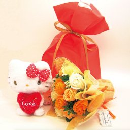 【数量限定特販】サンリオ ハローキティ(ハートキューピッド)、今なら高級花束(ソープフラワー・ピーチオレンジ)付き、送料無料(沖縄・離島除く)、誕生日ギフト、バレンタイン・ホワイトデーに最適【RCP】
