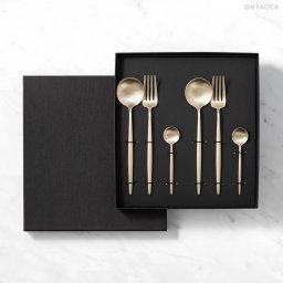 【正規取扱店】クチポール MOON/シャンパンゴールド 6本セット[Cutipol]  カトラリー フォーク スプーン ペアセット ステンレス マット  カトラリーセット 食器 セット 贈り物 プレゼント シャンパンゴールド　気が利く　縁起がいいもの　おしゃれ　式なし　ハイブランド　ハイセンス　23000円 クリスマス