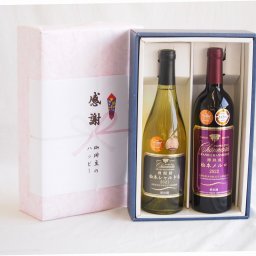 感謝の贈り物ボックス山梨県勝沼甲州100%辛口白ワインと国産ワインセット(樽熟成松本メルロ赤ワイン フルボディ(山梨県)750mlグラン・シャンモリ樽醗酵 松本シャルドネ種100%白ワイン 12度辛口 750ml