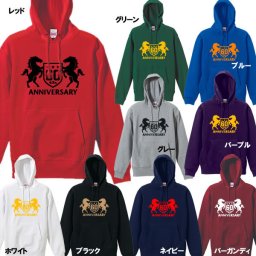 【5214】サッカーエンブレム風デザイン パーカー フード Hoodie（馬年、午年、うま年）■サイズ S～3L■お祝いTシャツ■オリジナル おしゃれ かっこいい ギフト 還暦 ちゃんちゃんこ 誕生日 父の日 母の日 人気 敬老の日 プレゼント ラッピング 祖母 祖父 2026年 令和8年
