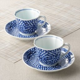 波佐見焼 タコ唐草絵（手描） 珈琲碗皿2客揃　 007-243M  内祝 内祝い お祝 御祝 記念品 出産内祝い プレゼント 快気祝い 粗供養 引出物