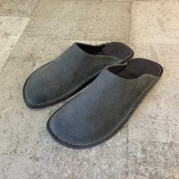 いつもの暮らしを上質なものに。63 ロクサン ベロアスリッパ GY/L