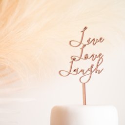 【送料無料】木製 ケーキ トッパー Live Love Laugh Happy Wedding 結婚式 前撮り ウエディング wood アイテム フォト ウッド レター バナー ウェディング パーティー 2次会 ビーチ リゾート おしゃれ 新郎 新婦 花嫁 飾り インスタ 映え SNS Best Day Ever Just Married [R]