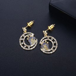 ピアス 両耳用 キュービックジルコニア ホワイト 真鍮 イエローゴールド スタッド 揺れる ゆれる ぶら下がり おしゃれ 可愛い かわいい 星 月 スター ムーン e20040214