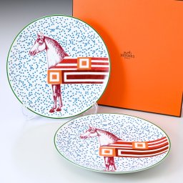 エルメス 食器 HERMES デザートプレート ペア ペアお皿 21cm イポモビル HIPPOMOBILE 048007P2 中皿 洋食器 48007P2 【スペシャルラッピング1100円(別売り)】 送別会 誕生日 お中元 還暦祝い 結婚祝い 結婚式 高級 父の日 母の日 即日発送 ホワイトデー