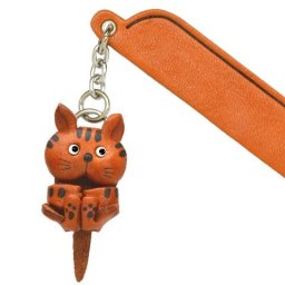 とらねこぶらぶら チャームブックマーカー【レザー 本革 VANCA バンカクラフト革物語 国産 ハンドメイド 贈り物 即納】