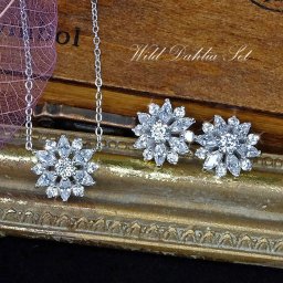ネックレス ピアス イヤリング セット アレルギー 対応 レディース シンプル 20代 ブランド 50代 大人 プラチナ 仕上 普段使い ワイルド ダリア 彼女 誕生日 おしゃれ 母の日 誕生日 プレゼント 女友達 ギフト 30代 40代 結婚記念日 妻 嫁 