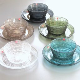 イッタラiittala　カステヘルミKASTEHELMI　ボウル・プレート５色セット　【送料無料商品】【北欧ブランド食器セット】【御結婚御祝・内祝・新築御祝・還暦御祝・御礼・寿・ギフト包装可能】