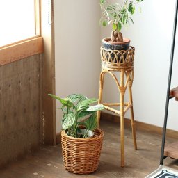 JUGLAS ユグラ フラワースタンド L 92010014[フラワー ラック 室内 籐 籐製 木製 木 ラタン ラタン製 おしゃれ フラワーラック 観葉植物 鉢植え スリム 棚 装飾 飾る リビング インテリア ナチュラル ヴィンテージ 風]