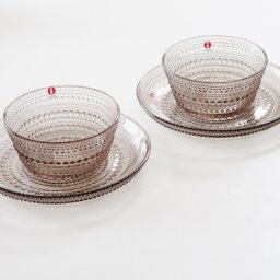 イッタラiittala カステヘルミ ボウル・プレート　ペア（リネン）【御結婚御祝・内祝・新築御祝・還暦御祝・御礼・寿・ギフト包装可能】