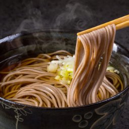 稲庭古来そば 5束 紙箱入り つゆ付 蕎麦 乾麺 干しそば お取り寄せ 秋田 稲庭 そば 日本蕎麦 乾そば 乾燥 麺 食品 ソバ 常温保存 ストック