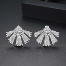 ピアス 両耳用 キュービックジルコニア ホワイト 真鍮 シルバー スタッド エレガント 大きめ 大ぶり おしゃれ 可愛い かわいい きれいめ パヴェ e18041607
