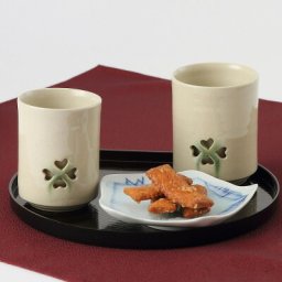 送料無料 茶器 300年以上続く 伝統工芸 大堀相馬焼〈 織部夫婦ゆのみ 〉 KACHI-UMAプロジェクト（主催ガッチ）
