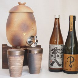 信楽焼・明山窯　焼酎サーバー　火色金小紋　2200ｃｃ(滋賀県)+萬古焼・備前金彩焼酎ペアカップ(三重県)+芋焼酎 兼八 中々 720ml