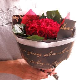 クリスマスプレゼント 妻 花束 バラ 枯れない プリザーブドフラワー 大輪系 赤薔薇 ダーズンローズ ダズンローズ 12本使用 枯れずにいつまでもキレイな赤バラ サプライズ フラワーギフト