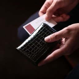 クロコダイル 名刺入れ メンズ カードケース シャイニング加工 一枚革 無双 日本製 JRA 名刺いれ ビジネス オフィス ワニ革 レザー 革 高級 ブラック ナイルクロコダイル レディース 大容量 父 ギフト 父の日 (9300s-mens-1r) クリスマス バレンタイン 入社祝い 卒業祝 母の日 定年退職 バレンタイン 成人祝い