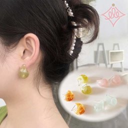 ピアス かわいい ドロップ 夏 水滴 クリア 夏物 シンプル フープ 夏ぽい 小さめ オフィス デート 樹脂 透明 きれいめ カジュアル エレガント 揺れる ぶら下がり 夏らしい 大人 レディース イヤリング おしゃれ 上品 アクセサリー 落ち着く 韓国