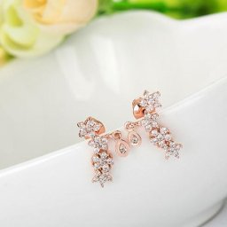 ピアス 両耳用 キュービックジルコニア 真鍮 ホワイト ピンクゴールド シルバー スタッド メレ 揺れる ゆれる 上品 可愛い かわいい モチーフ フラワー 花 e15122301