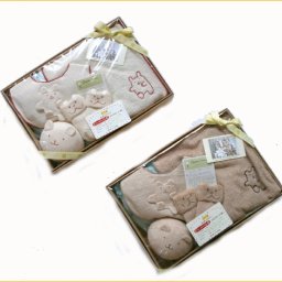 名入れ お名前 刺繍 ネーム ベビーギフトセット オーガニックコットン 箱つめ 出産祝い 日本製 ベビー服 ギフトセット スタイ タオル ボールソックス ベビー用品　１部手つくりのため出荷まで３日ー４日頂戴いたします