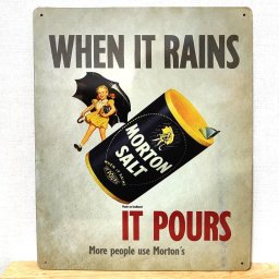 ブリキ看板 アンティーク MortonSalt モートンソルト メタルサイン ロゴ WHEN IT RAINS レトロ 正規ライセンス品   girl 少女 塩 傘 雨 かわいい レトロ 壁飾り アメリカン 雑貨 インテリア おしゃれ イエロー ネイビー レッド 可愛い お店 飲食 カフェ 店舗